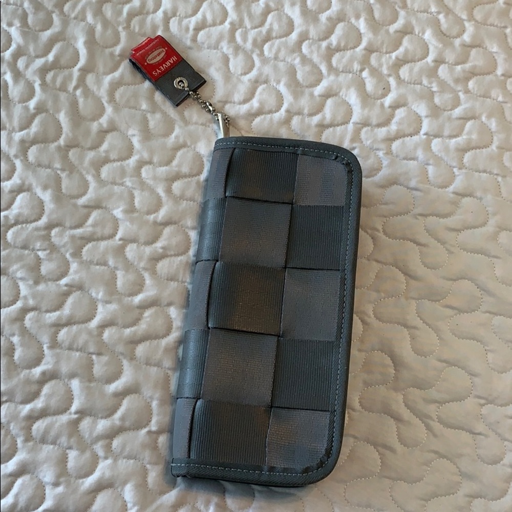 Harvey’s grey clutch wallet